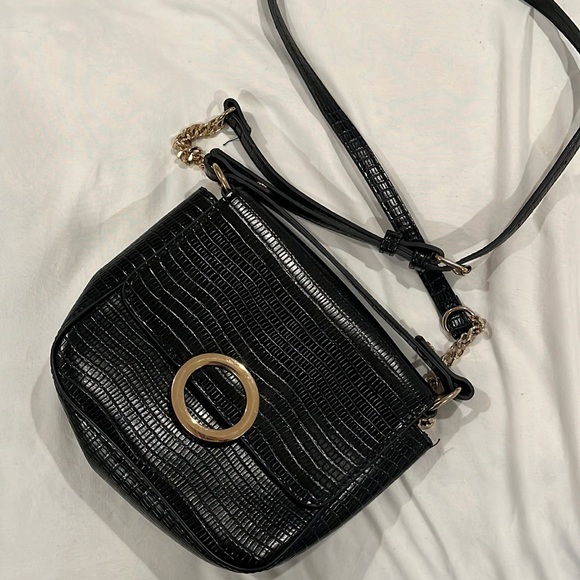 Black purse from London with gold detail - Picture 1 of 1